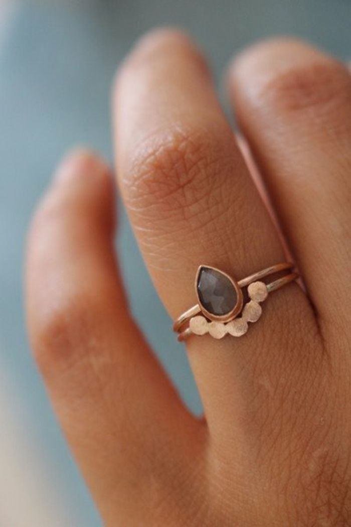 Teardrop stone ring